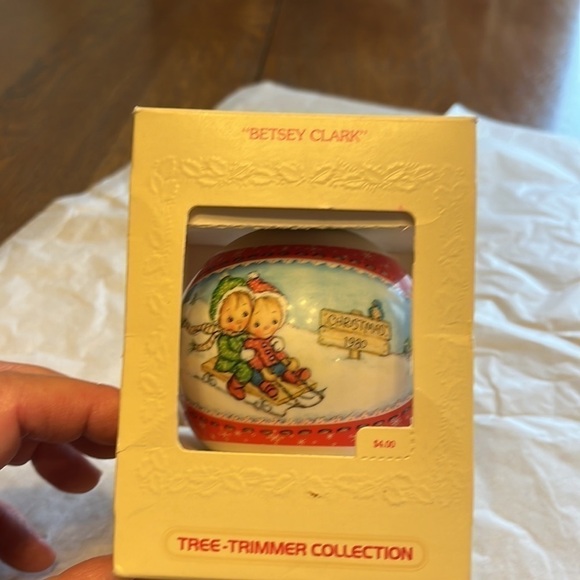 Vintage Hallmark 1980 Betsey Clark Glass Christmas Ornament in original box - Picture 10 of 13